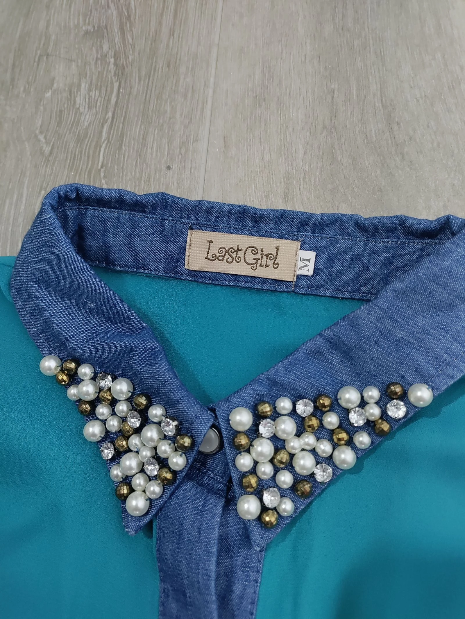 Blusa verde com gola joya 💎 pérolas e denim | tamanho M – photo 13